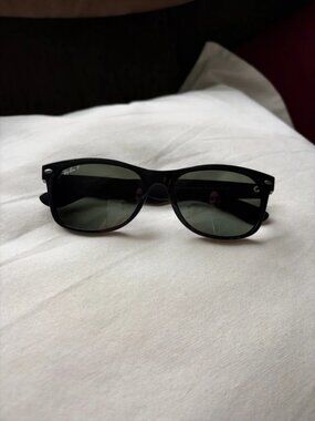 Ray-Ban 2132 Wayfarer polarized sunglasses